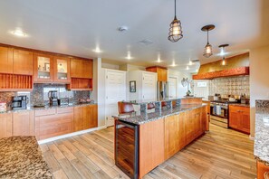 House (3 Bedrooms) | Interior - 5 Mi to Phoenix Zoo: Poolside Paradise! (Phoenix)