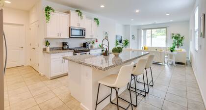 10 Mi to Dtwn Phoenix: Home Near Hiking & Biking!