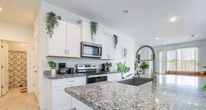 Hike, Explore & More: Phoenix Area Getaway