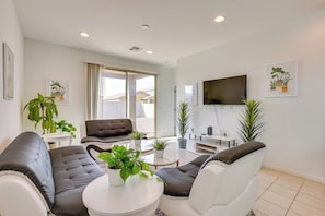 House (3 Bedrooms) | Front of property