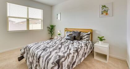 10 Mi to Dtwn Phoenix: Chic Family Home