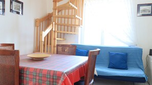Apartment, 2 Bedrooms, Smoking, Balcony | Living room - Flat in Capri With Terrace (Capri)