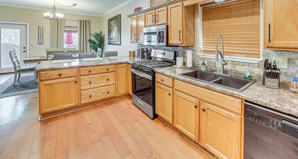 2 Mi to Branson Landing: Quiet Home w/ Lake View