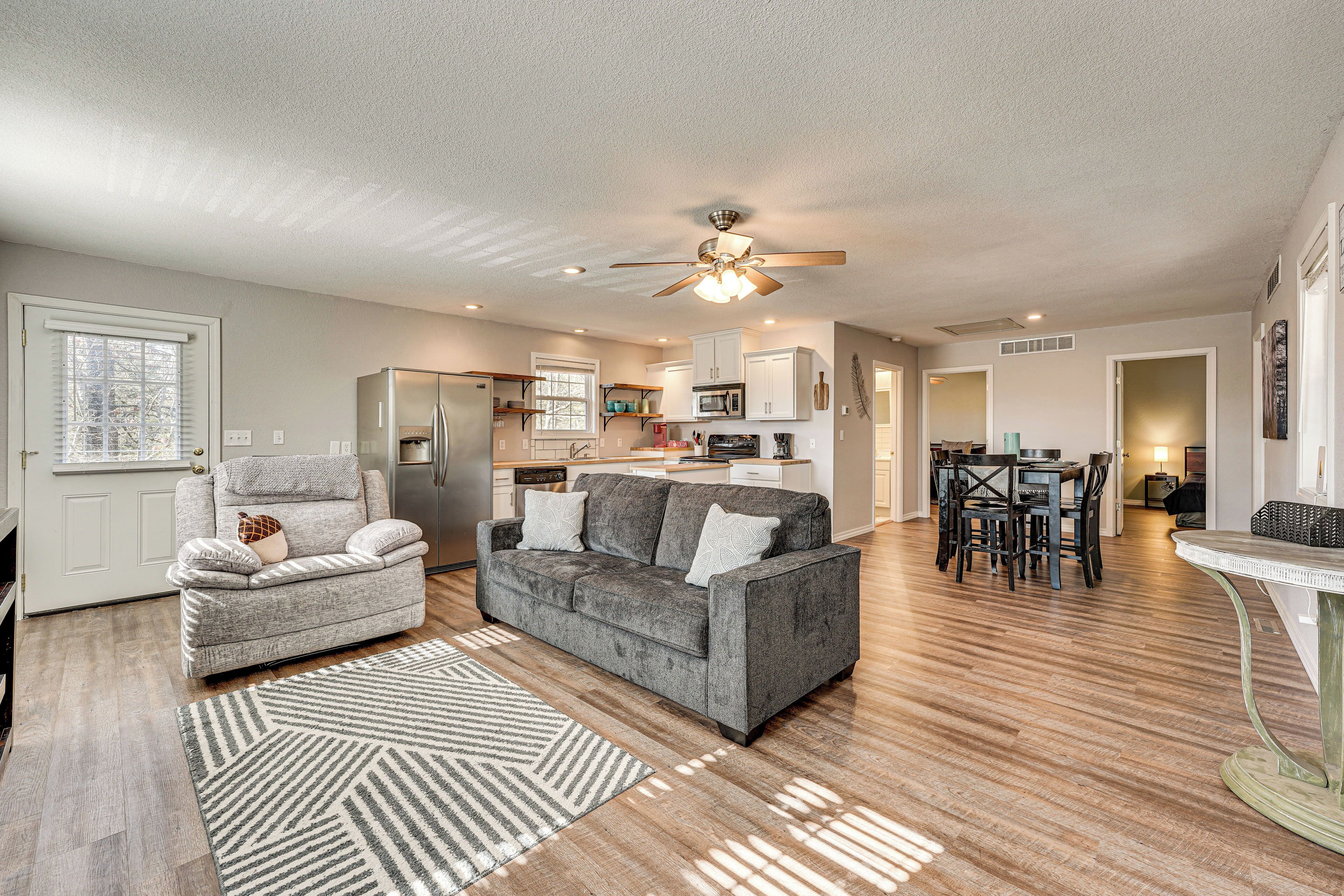 House (2 Bedrooms) | Interior