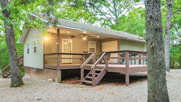 House (2 Bedrooms) | Exterior