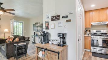 House (2 Bedrooms) | Interior