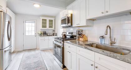 Walk to Campus & Palmer Square: Dtwn Townhome