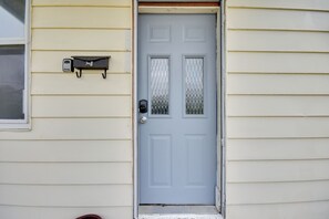 Interior - 2 Mi to Historic District: Cozy Home in Quincy! (Quincy)