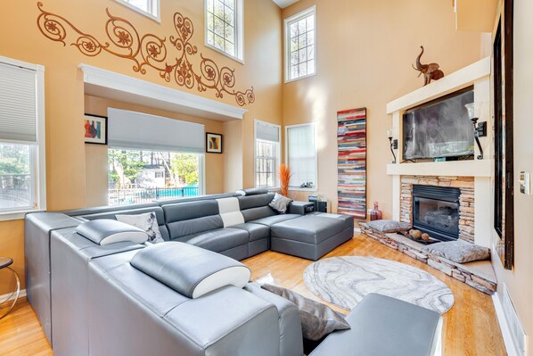 House (4 Bedrooms) | Front of property