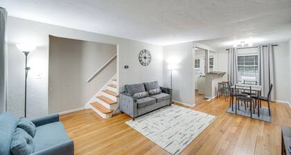 2 Mi to Lake Erie: Home w/ Yard in Euclid!