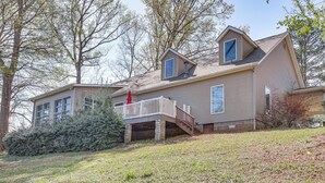 Unclassified image, 2 of 38, button - Private Dock: 'the River House' in Heber Springs! (Heber Springs)