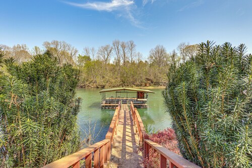 Private Dock: 'the River House' in Heber Springs!