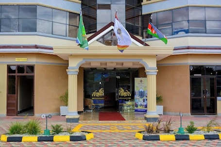 Front of property. The 818 Hotel Ol Kalou