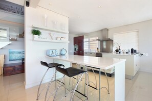 3 habitaciones y acceso a internet