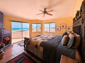 House | 4 bedrooms - Your Beachfront Escape Close to Everything (Puerto Peñasco)