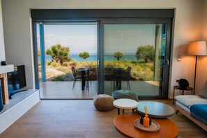 Villa | 3 bedrooms, Internet - Oceanfront Villa Elaia Private Pool Panoramic Views (Pylos-Nestoras)