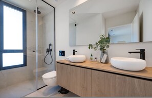 House, Smoking | 3 bedrooms