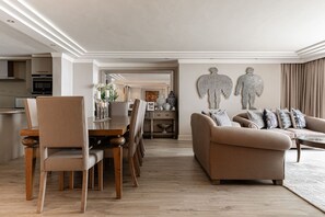 Apartment | 4 bedrooms - Bantry Place - Luxury Apartment (Cape Town)