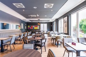 Daily buffet breakfast (EUR 17.9 per person)