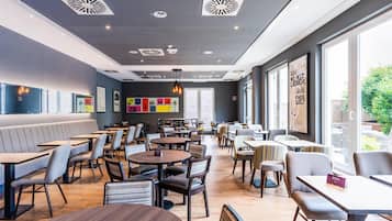 Daily buffet breakfast (EUR 17.9 per person)