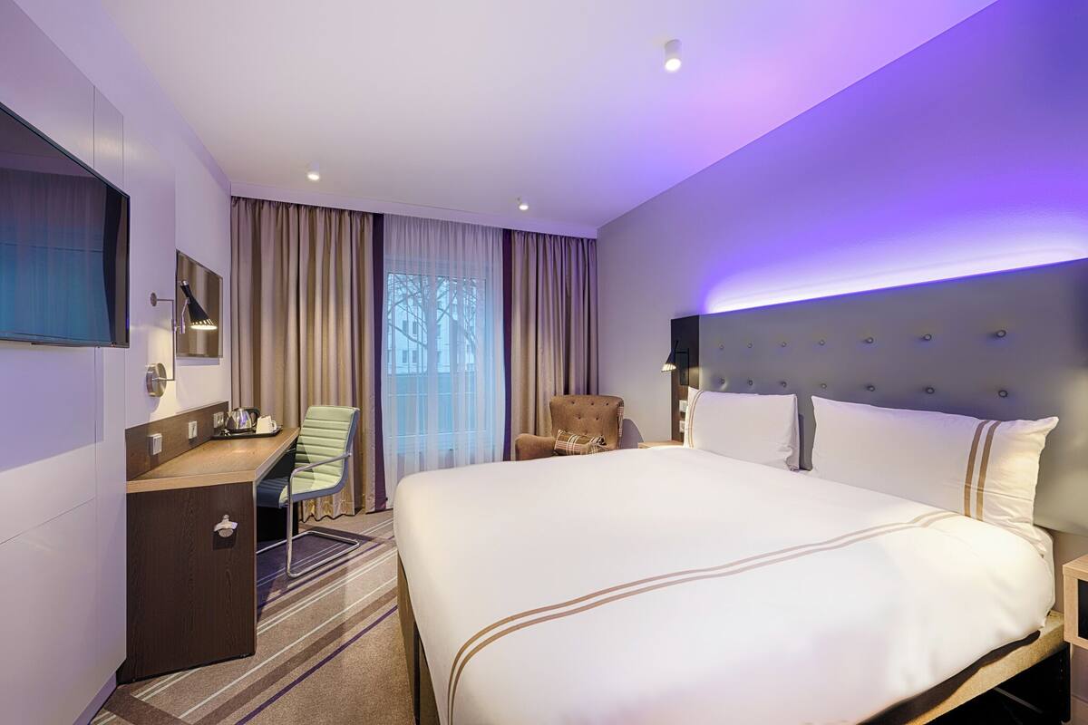 Sistema de insonorización, wifi gratis y ropa de cama 