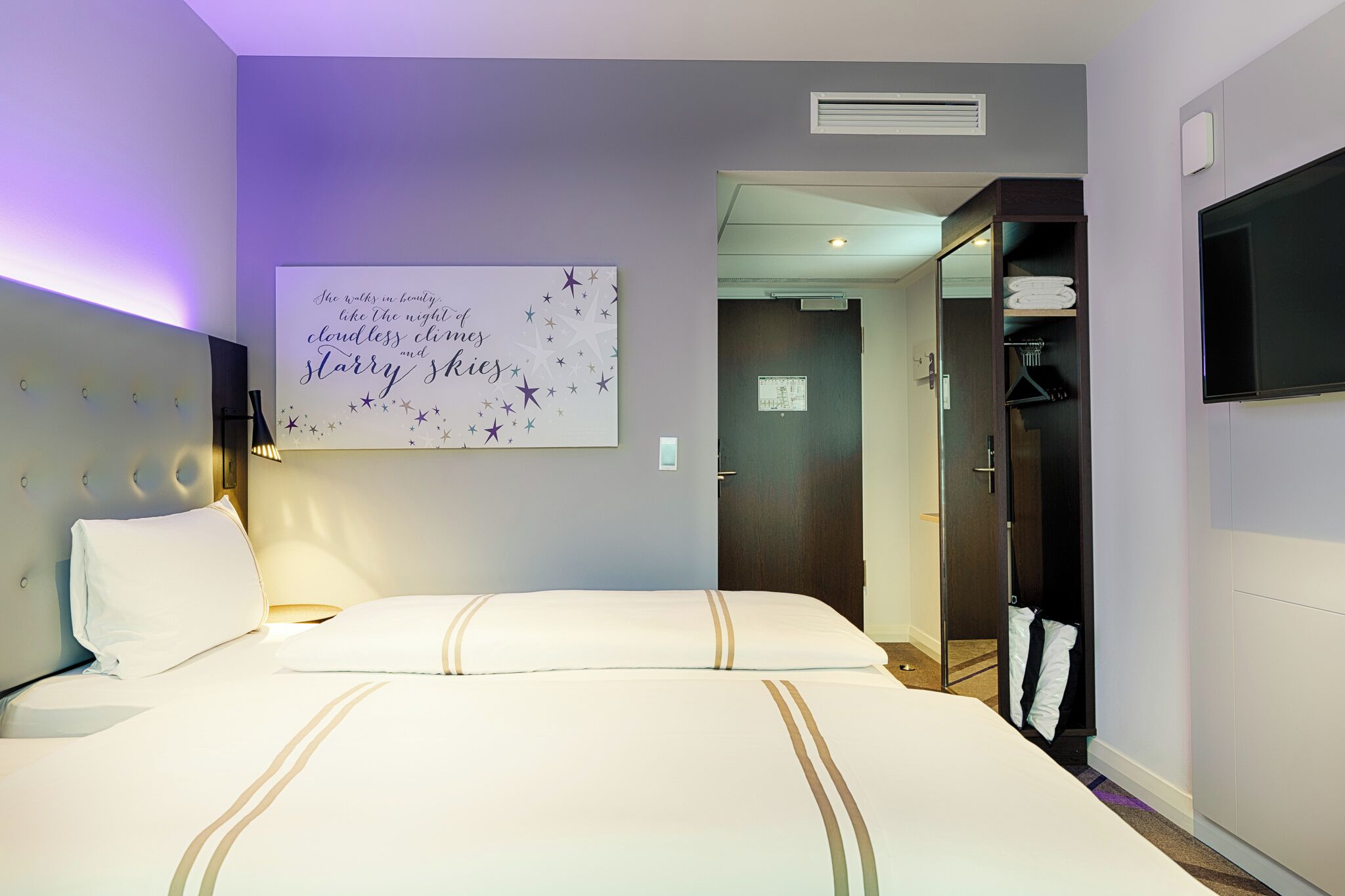 Photo - Premier Inn Düsseldorf City Friedrichstadt