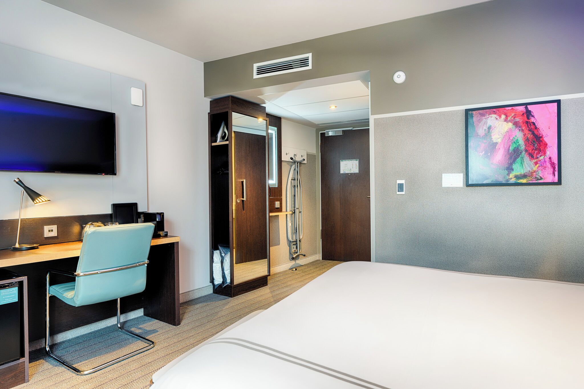Photo - Premier Inn Düsseldorf City Friedrichstadt