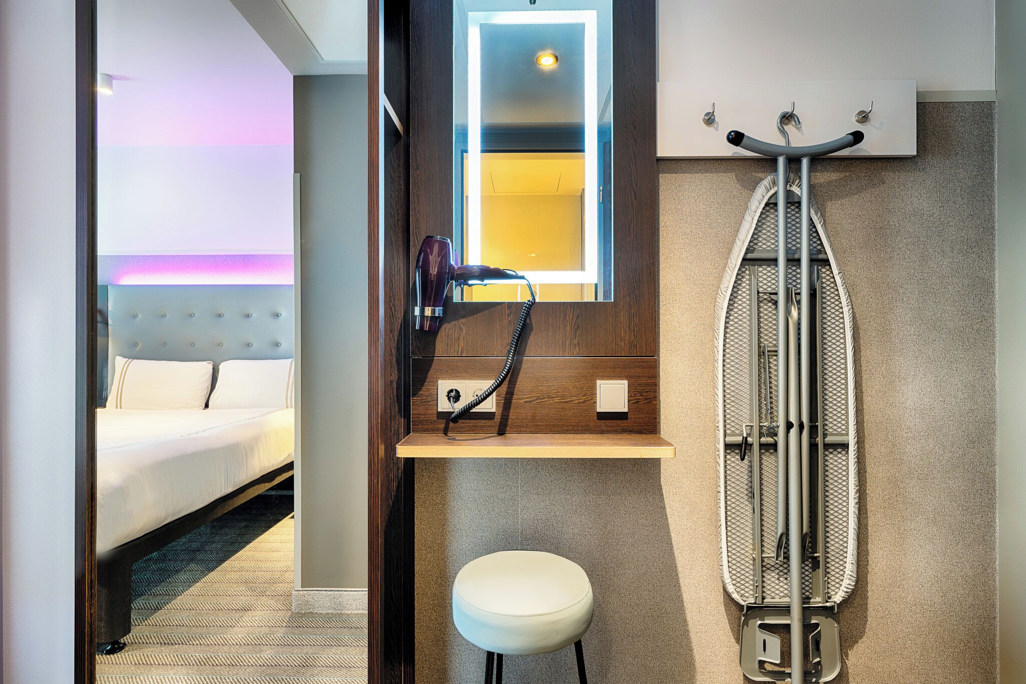 Photo - Premier Inn Düsseldorf City Friedrichstadt