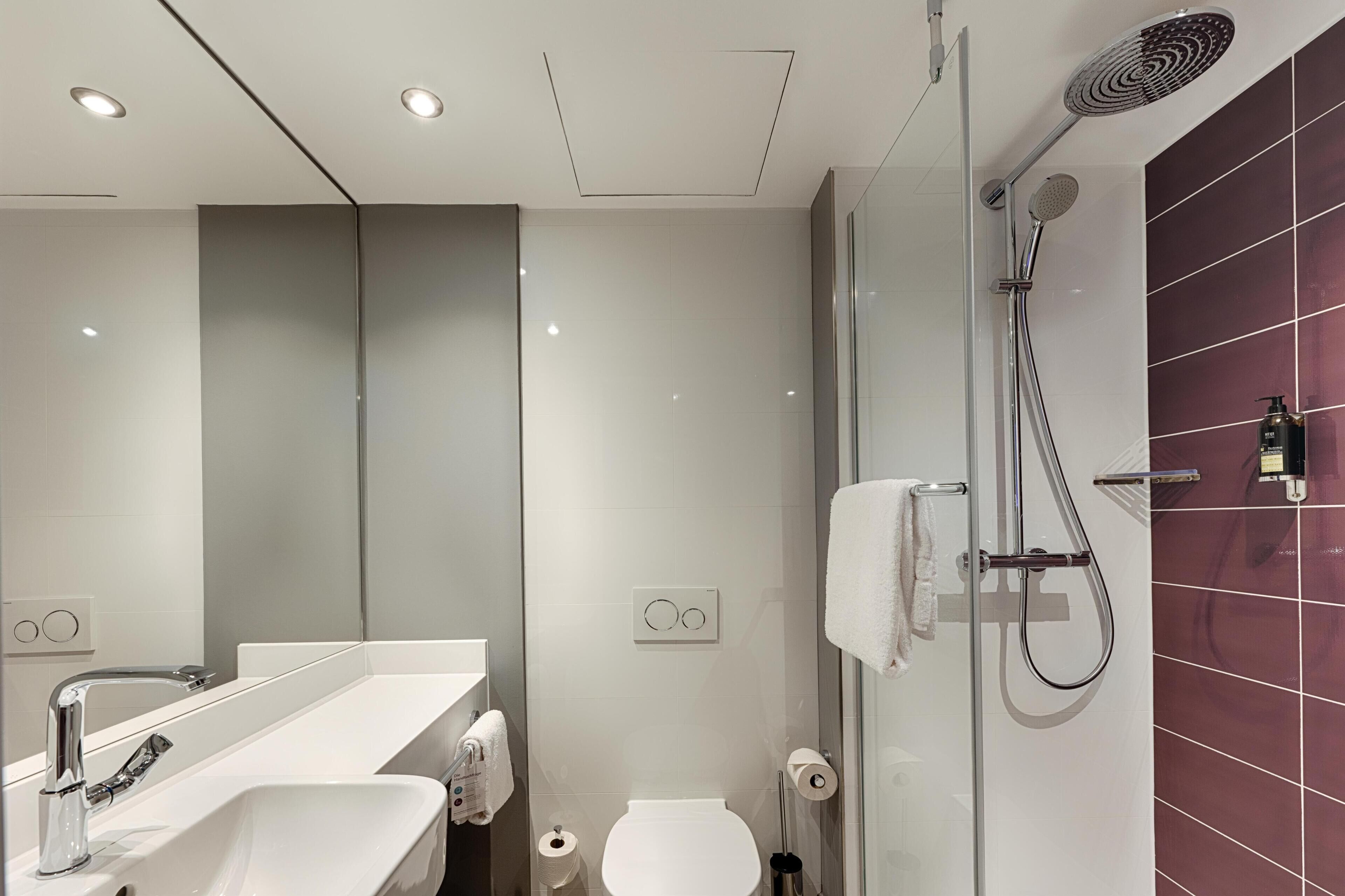 Photo - Premier Inn Düsseldorf City Friedrichstadt