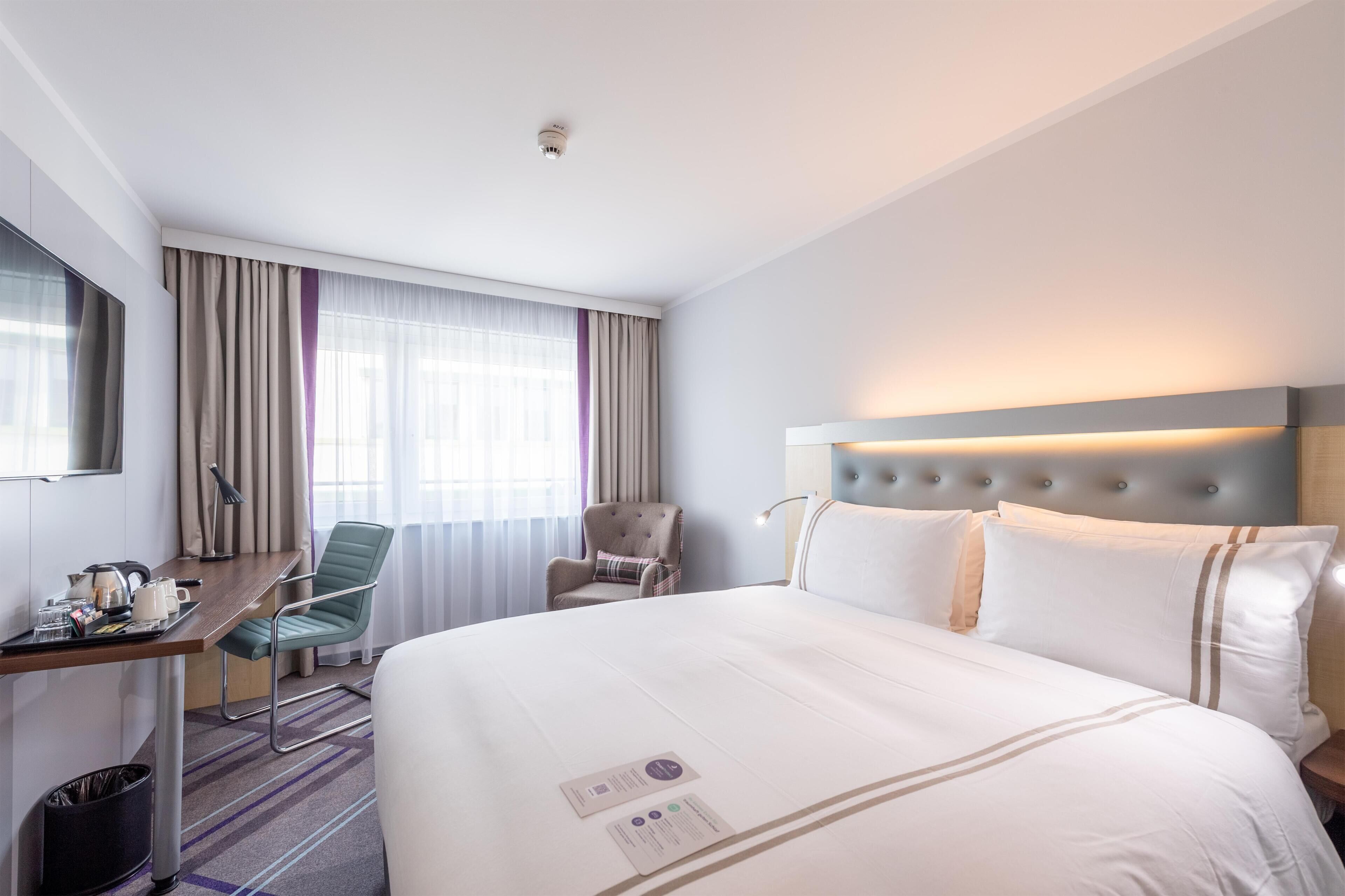 Habitación doble estándar | Insonorización, wifi gratis y ropa de cama 