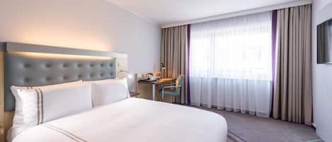 Double Room, Roll-in Shower | Soundproofing, free WiFi, bed sheets