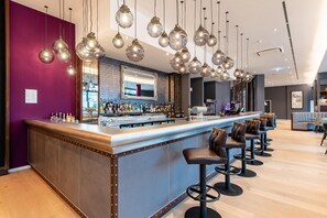 酒吧（店内）