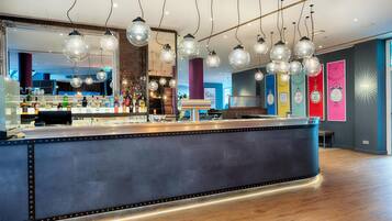 Bar (in der Unterkunft)