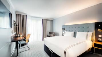 Soundproofing, free WiFi