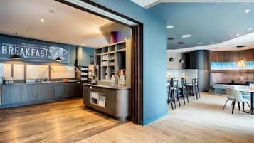 Daily buffet breakfast (EUR 17.9 per person)