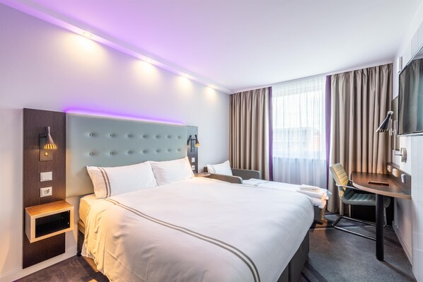 Habitación triple familiar | Insonorización y wifi gratis 