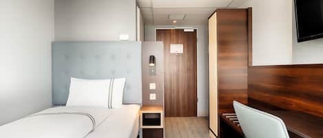 Standard Single Room | Soundproofing, free WiFi, bed sheets