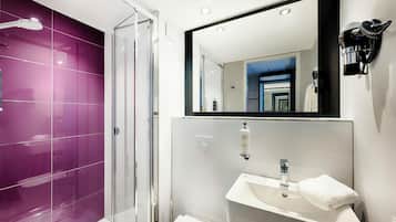 Soundproofing, free WiFi