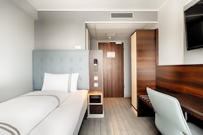 Standard Single Room | Soundproofing, free WiFi