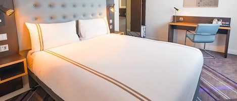 Standard Double Room | Soundproofing, iron/ironing board, free WiFi