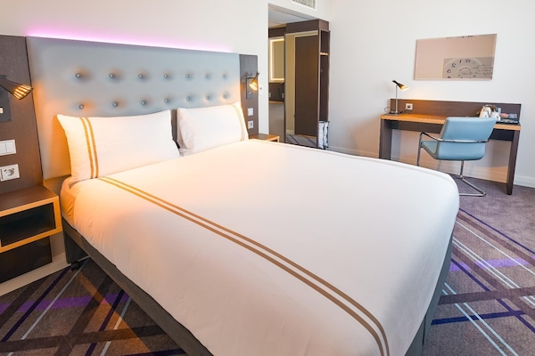 Doppia Standard | Insonorizzazione, ferro/asse da stiro, Wi-Fi gratuito