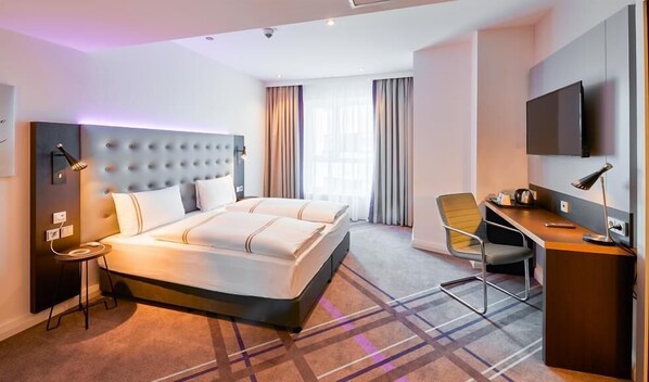 Twin Room, Roll-in Shower
