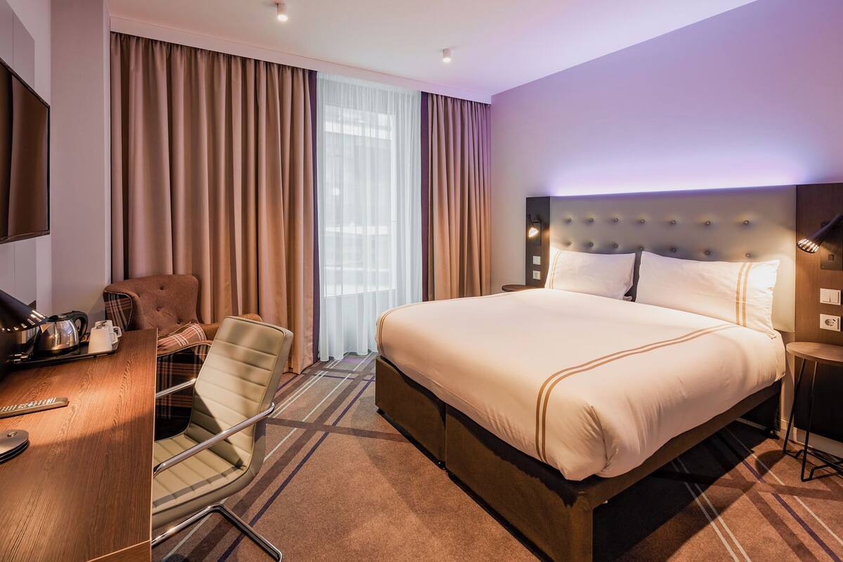 Soundproofing, iron/ironing board, free WiFi, bed sheets