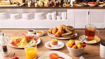 Morgenmadsbuffet hver dag (17.9 EUR pr. person)