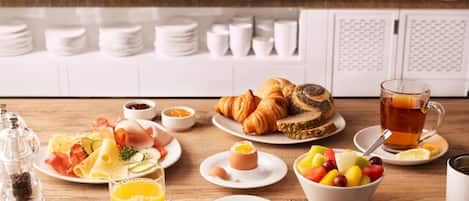 Frokostbuffé hver dag (EUR 17.9 per person)