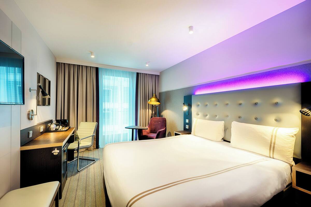 Soundproofing, iron/ironing board, free WiFi, bed sheets