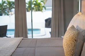 3 bedrooms, iron/ironing board, travel cot, free WiFi