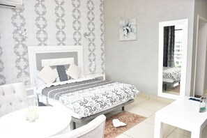 Basic Single Room, City View | Blackout drapes, free WiFi