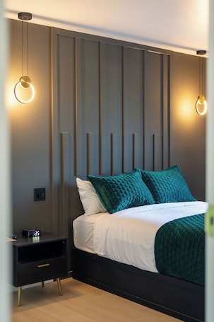 Decoración personalizada, muebles diferentes y wifi gratis . Arcadia Hotel