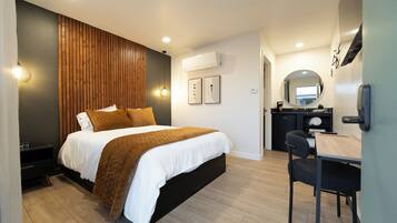 Estúdio standard, 1 cama Queen | Individualmente decorados, individualmente mobiliados, Wi-Fi de cortesia